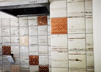 Patterned tiling